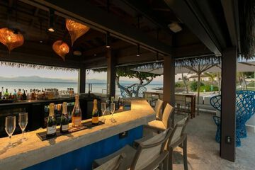 Beach bar