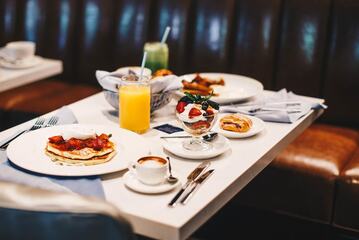 Breakfast/Coffee Service 76 of 96