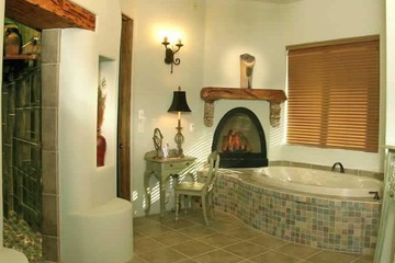 Deep soaking bathtub