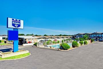 Knights Inn Kitchener