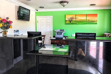 Check-in/check-out kiosk