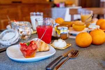 Breakfast meal