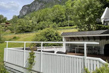 Photo 10