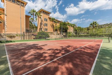 Sport court