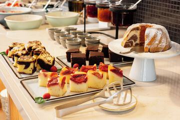 Breakfast buffet