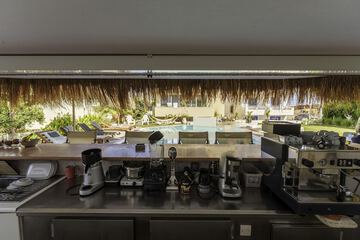 Poolside bar