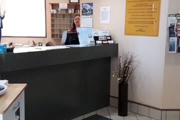 Check-in/check-out kiosk