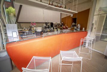 Poolside bar