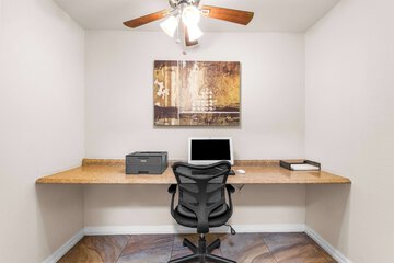 Business Center 33 of 33