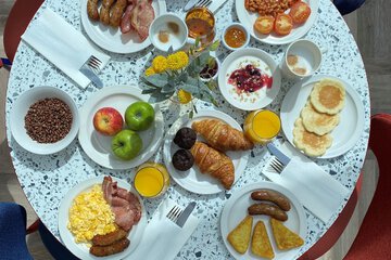 Breakfast meal