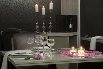 Couples dining