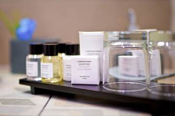 Bathroom amenities