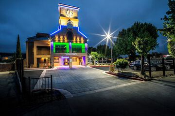 Hotel 6 of 37