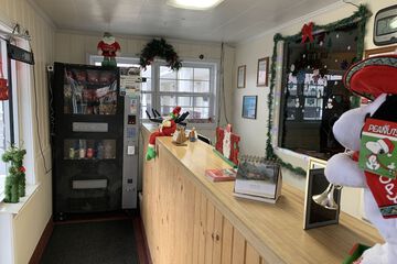 Check-in/check-out kiosk