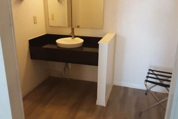 Bathroom sink