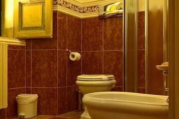 Bathroom amenities