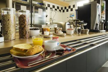 Breakfast buffet