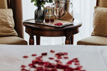 Champagne service