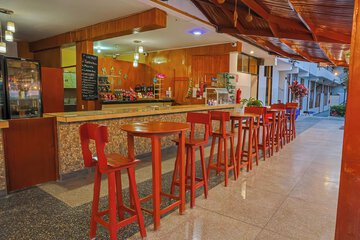 Poolside bar