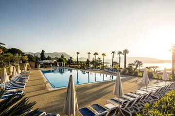 Rooftop pool