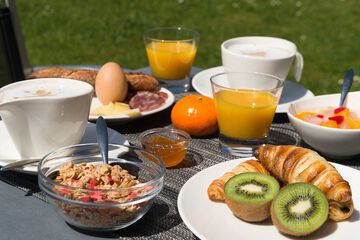 Breakfast meal