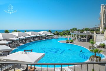 Rooftop pool