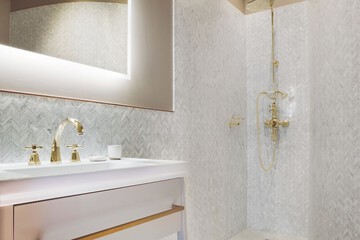 Bathroom sink