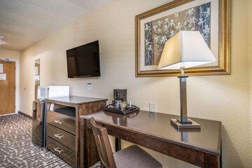 Room 17 of 41