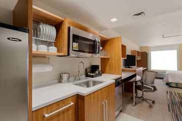 Private kitchenette