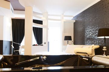 Jetted tub