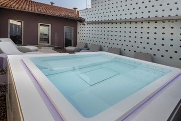 Jetted tub