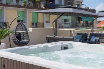 Outdoor spa tub
