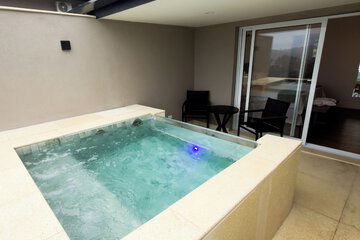 Private pool