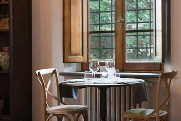 Couples dining
