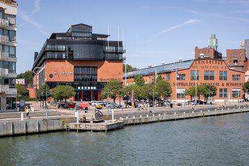 Dock