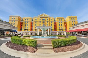 Hampton Inn & Suites Charlotte / South Park at Phillips Place
