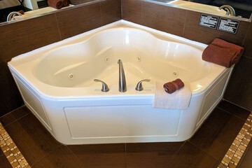 Private spa tub