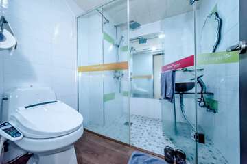 Bathroom shower