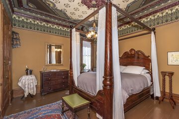 Room 43 of 78