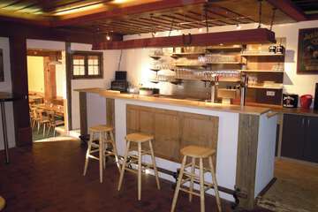 Sports bar