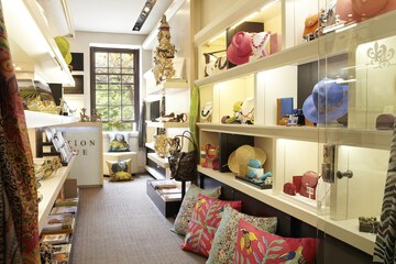 Gift shop