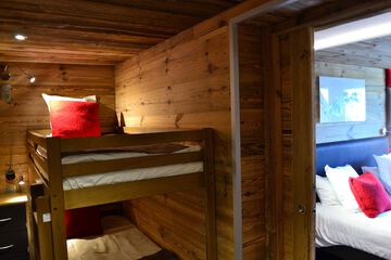 Children's theme room