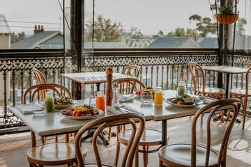 Breakfast area