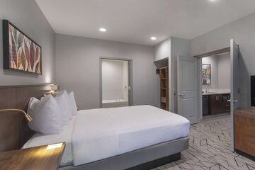 Room 62 of 88