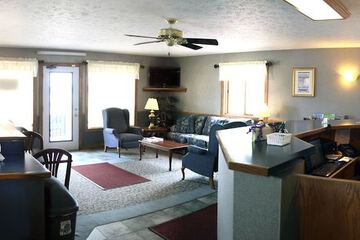 Check-in/check-out kiosk