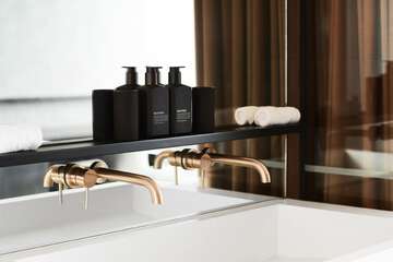Bathroom amenities