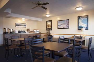 Breakfast/Coffee Service 30 of 33