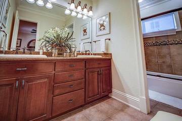 Bathroom sink