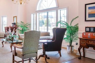 Hotel Interior 9 of 28