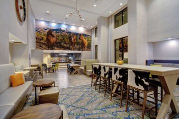 Hotel Interior 10 of 40